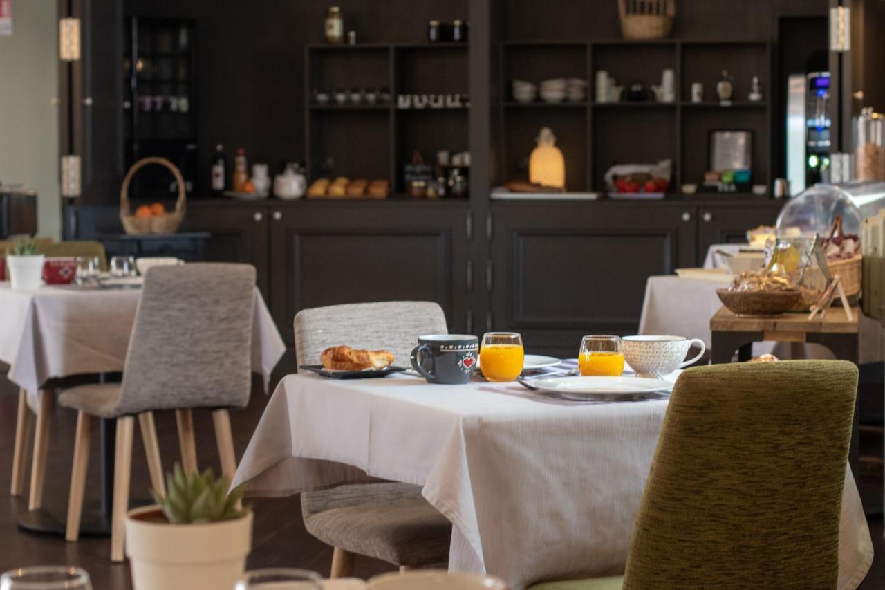 Logis Hotel Tante Yvonne & Son Restaurant Semi-Gastronomique - Lyon Nord Quincieux Zewnętrze zdjęcie