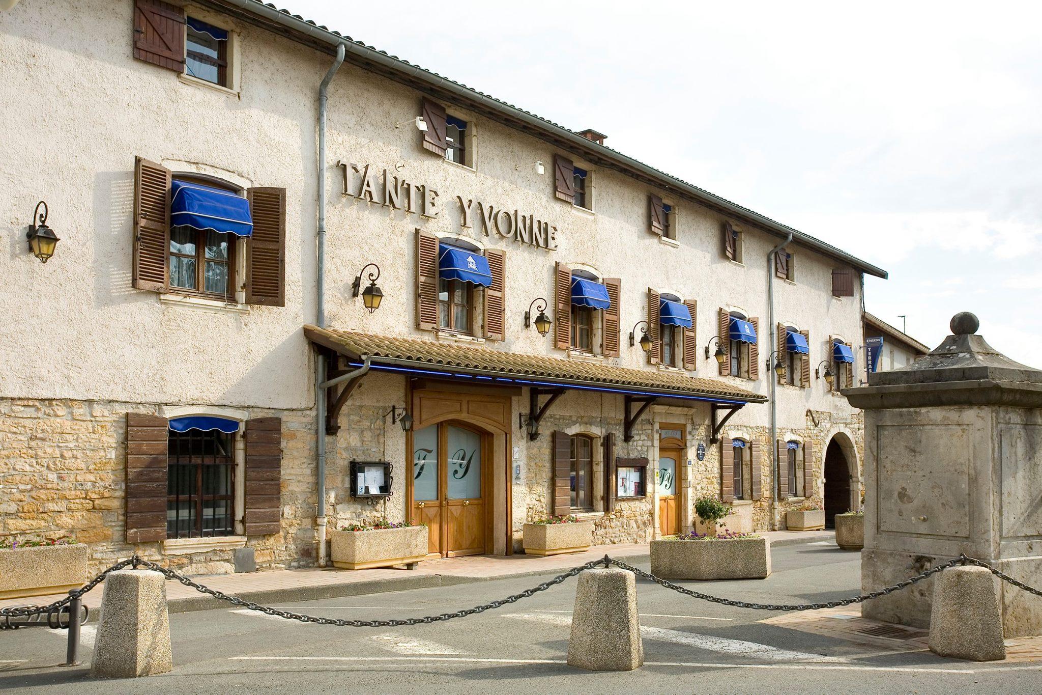 Logis Hotel Tante Yvonne & Son Restaurant Semi-Gastronomique - Lyon Nord Quincieux Zewnętrze zdjęcie