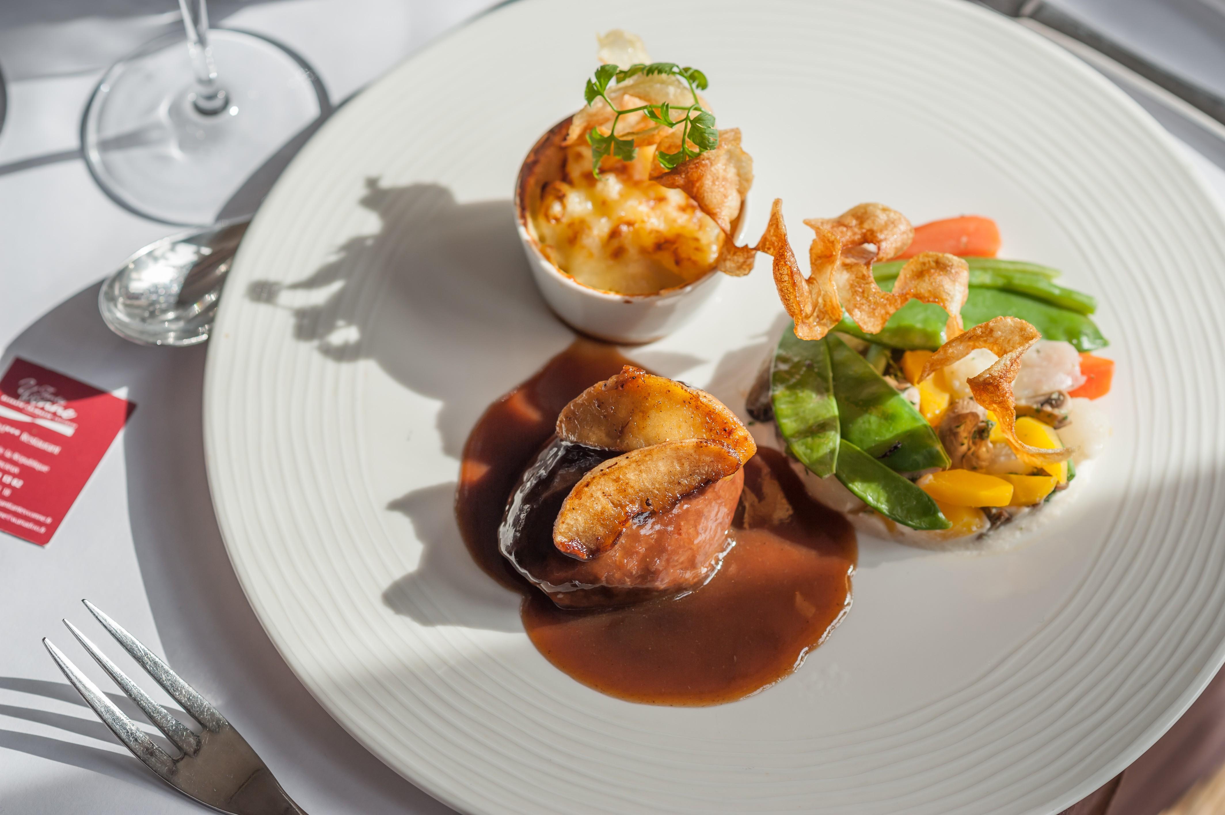 Logis Hotel Tante Yvonne & Son Restaurant Semi-Gastronomique - Lyon Nord Quincieux Zewnętrze zdjęcie
