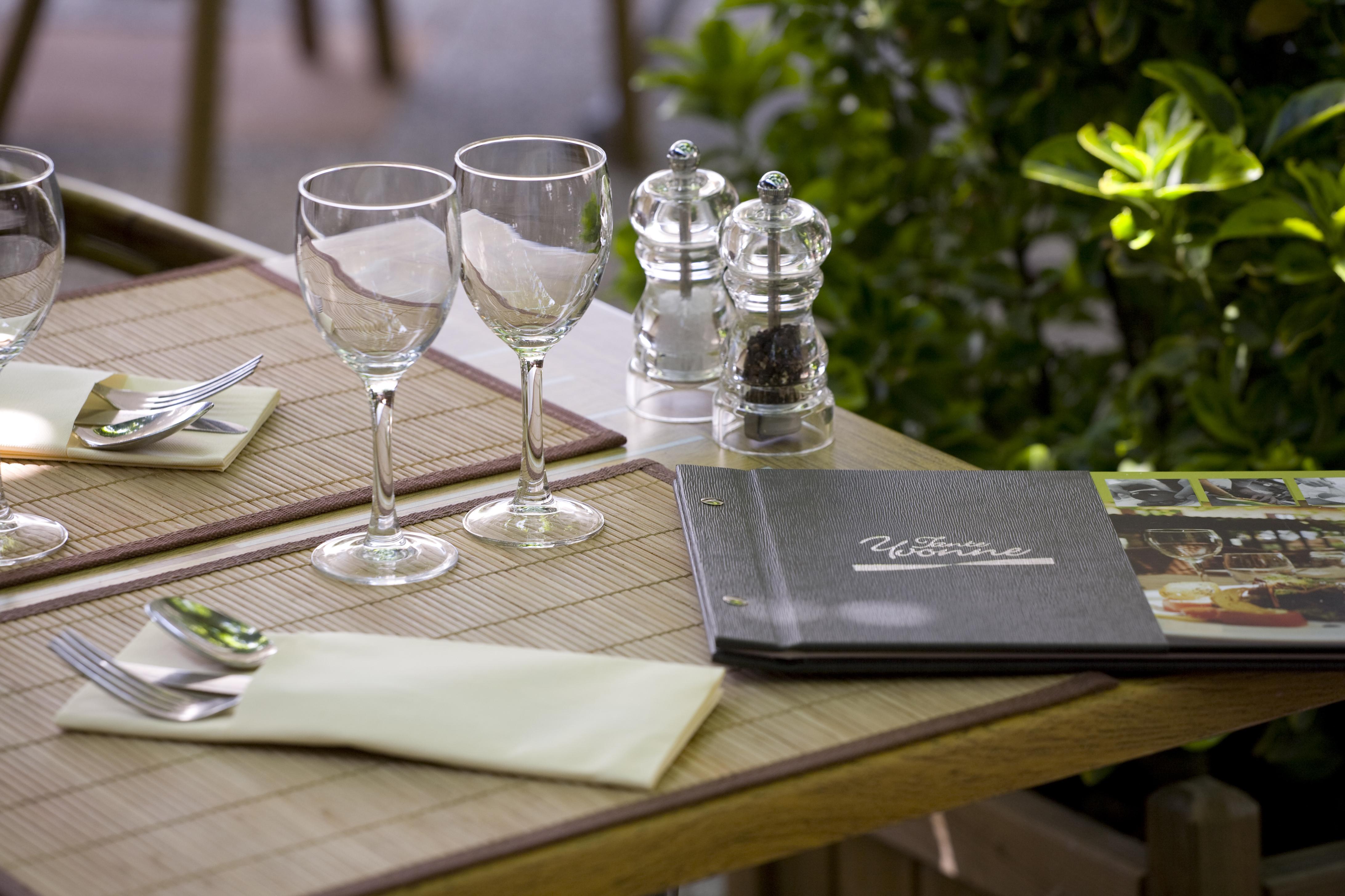 Logis Hotel Tante Yvonne & Son Restaurant Semi-Gastronomique - Lyon Nord Quincieux Zewnętrze zdjęcie